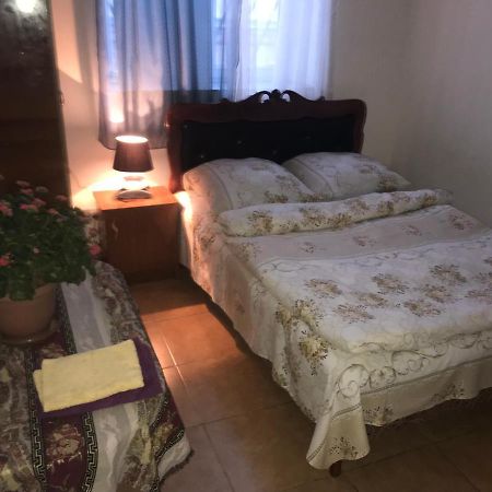 Light Guest House Gyumri Luaran gambar
