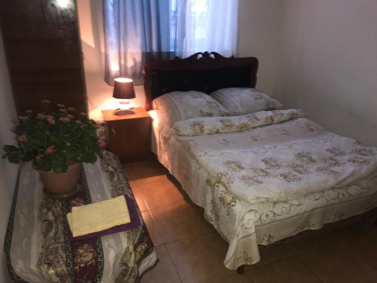 Light Guest House Gyumri Luaran gambar